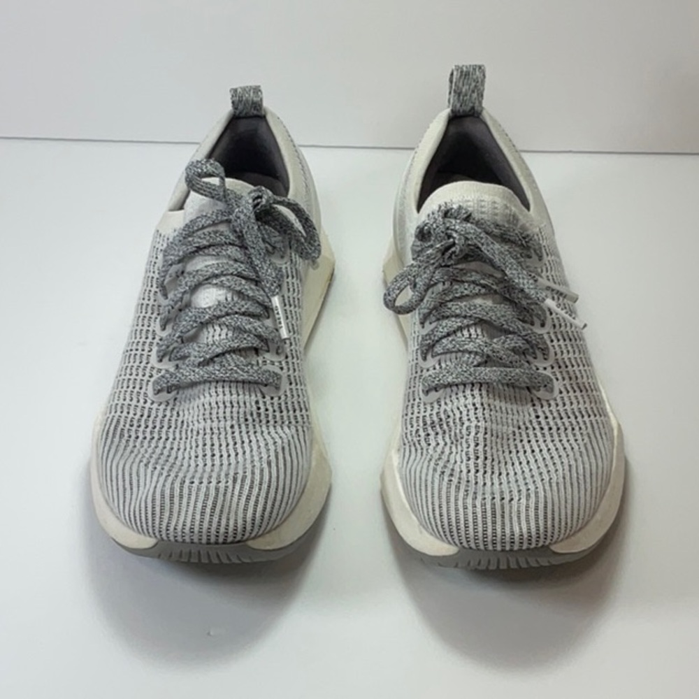 Allbirds 9.92 KG CO2E Tree Flyers Knit Running Shoes in Blizzard - Picture 5 of 9